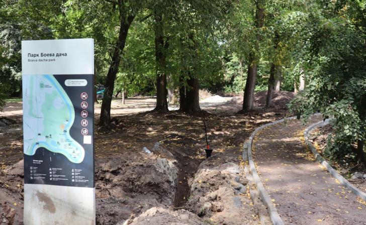 В Курске на Боевке продолжается строительство новой беговой дорожки и прогулочной зоны