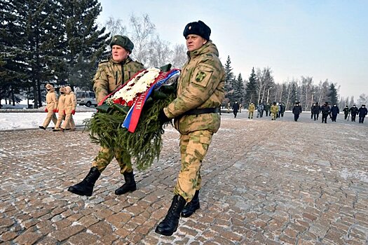 В Омской области почтили память Неизвестного солдата