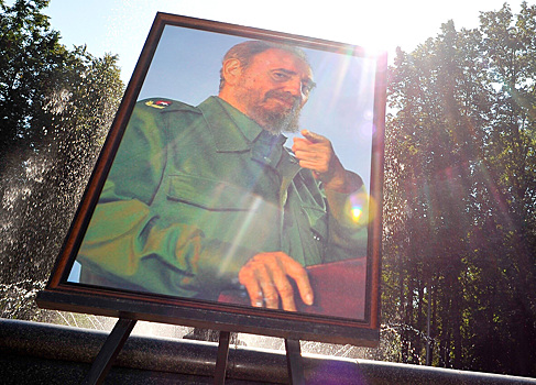 Россияне возмутились установкой памятника Фиделю Кастро в Москве