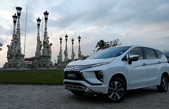 Mitsubishi Xpander опередил по продажам Toyota Rush