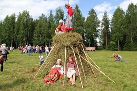 Под Архангельском впервые прошел этно-джазовый фестиваль "Сенофест"