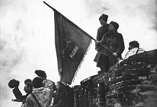 Губернатор Александр Никитин поздравил новгородцев с Днем освобождения от немецко-фашистских захватчиков