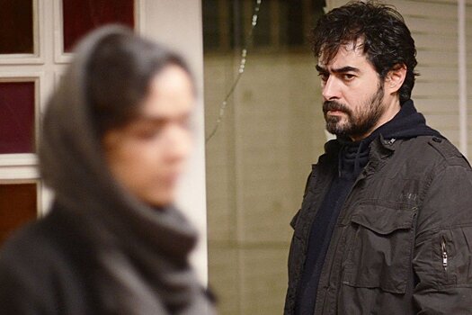 Кира Найтли и Доминик Уэст планируют протестный показ "Коммивояжера" из-за указа Трампа