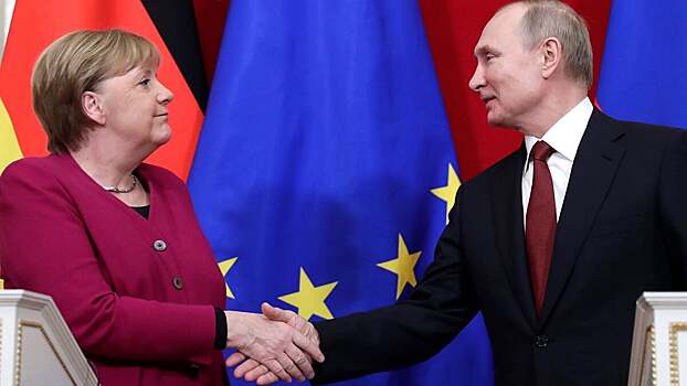 Вячеслав Фетисов: «Меркель думает, как Германию сделать самой могущественной страной. Играла бы с нами в хоккей, расслабилась бы»