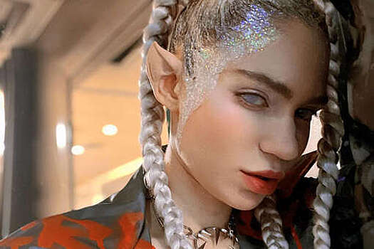 Бывшая Илона Маска собралась сделать пластику на ушах