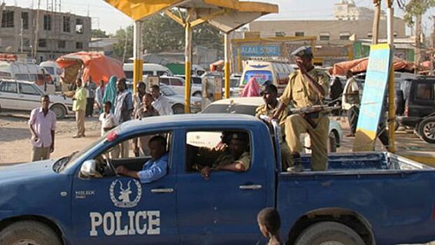 СМИ сообщили о мощном взрыве в столице Сомали