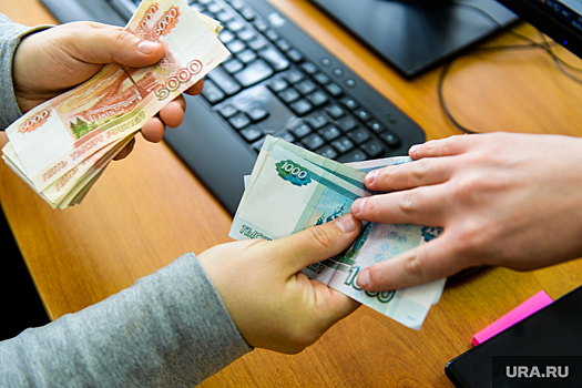 Moneyman: россияне берут займы из-за незапланированных расходов