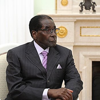 Бывший диктатор Зимбабве Роберт Мугабе скончался в возрасте 95 лет