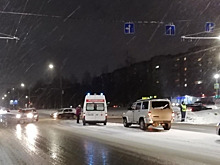 В Кирове на пешеходном переходе внедорожник сбил двух женщин