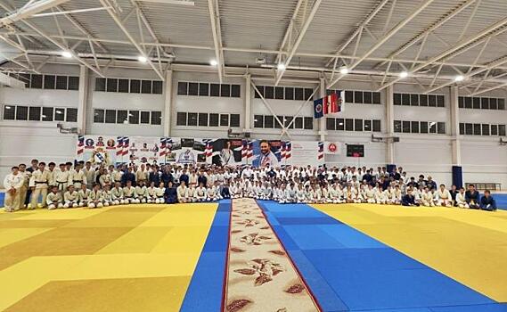 В Курске чемпионы провели мастер-класс по дзюдо