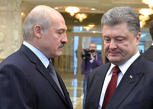 На встрече Лукашенко и Порошенко академик упал в обморок