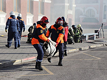 В Благовещенске спасатели тренировались ликвидировать последствия ракетного удара по ж/д вокзалу