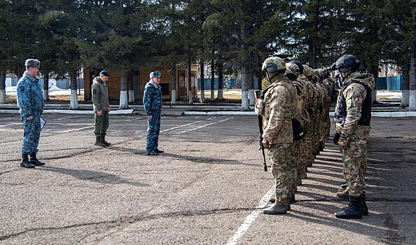 В Красноярском крае сотрудникам специального подразделения полиции вручены госнаграды