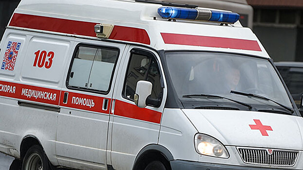 В Екатеринбурге пьяная компания избила врача скорой