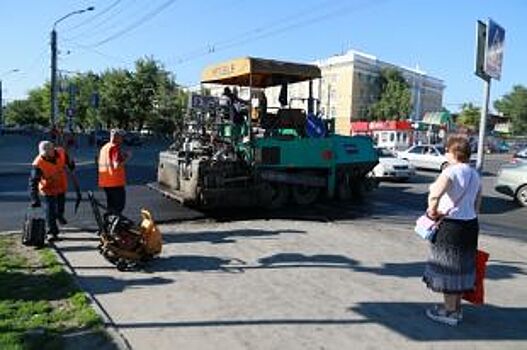 В Белгороде водитель погрузчика украл и продал срезанный с дорог асфальт