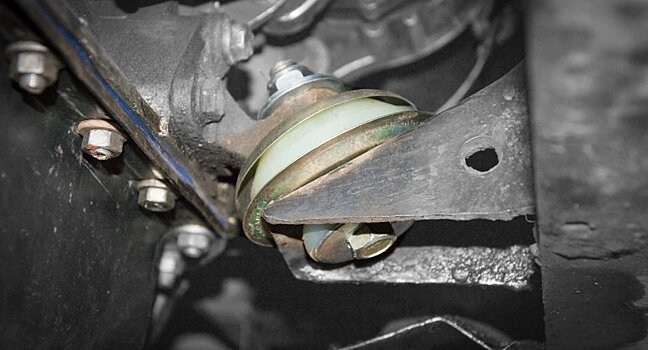 Подушки двигателя — назначение, признаки износа