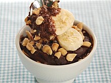 Шоколадная манная каша с банановым муссом