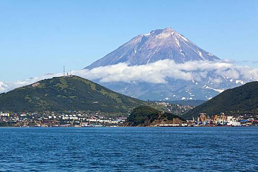 Туристы застряли на действующем вулкане из-за пурги