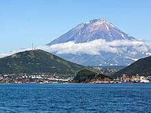 Туристы застряли на действующем вулкане из-за пурги