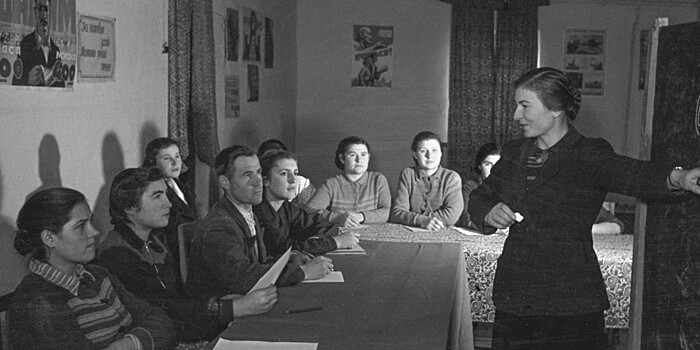 После работы – за парту: какими были вечерние школы в СССР и кто в них учился?