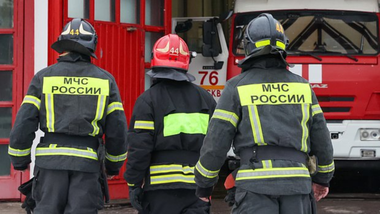 В Краснодарском крае возник пожар в районе НПЗ