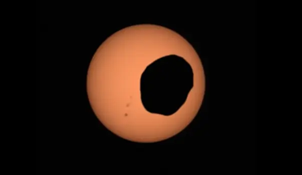 Марсоход Perseverance показал самое четкое видео солнечного затмения