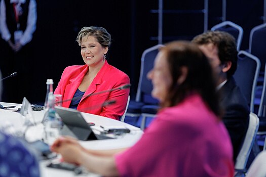 Альбина Мухаметзянова на ПМЭФ объявила о выходе сериала «Команда МАТЧ» в Казахстане