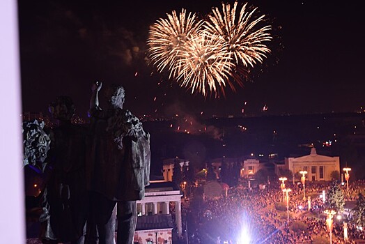 Более 10 тысяч фейерверков украсят небо Москвы в День Победы