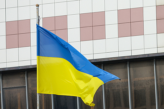 Автомобиль с бомбой взорвался в центре украинского Ровно
