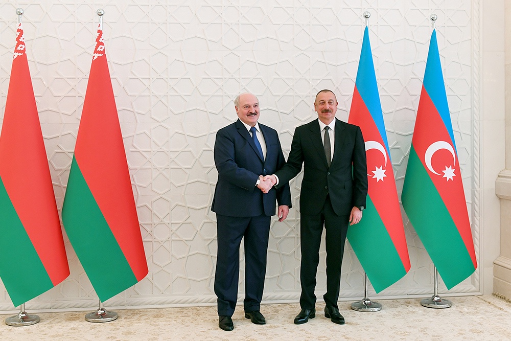 Лукашенко и Алиев посетили возрождаемые территории Азербайджана