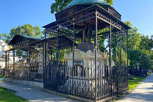 Какие архитектурные шедевры хранят столичные некрополи