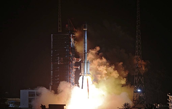 Китай запустил новый спутник "Бэйдоу"