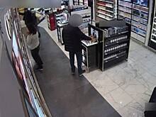 Сибиряк украл из магазина аэропорта помаду и нарвался на уголовное дело