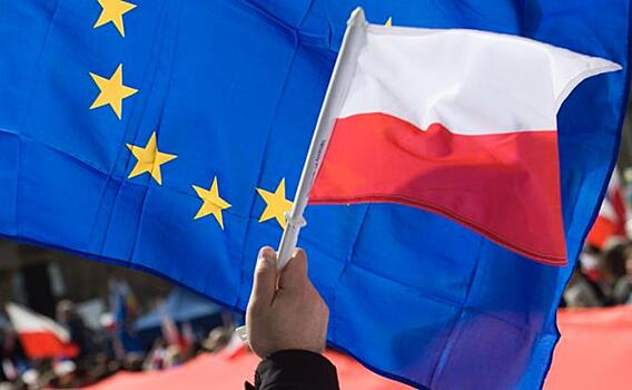 Plexit не за горами? Польшу начали готовить к выходу из ЕС