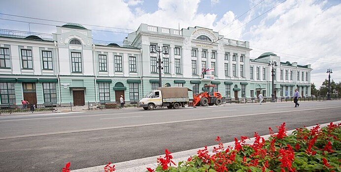 8 марта посетительниц музея им. Врубеля в Омске ожидает подарок