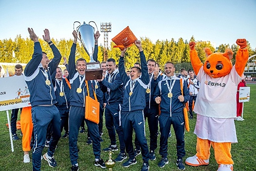 Праздник для всех качканарцев: ЕВРАЗ провел юбилейный турнир по футболу