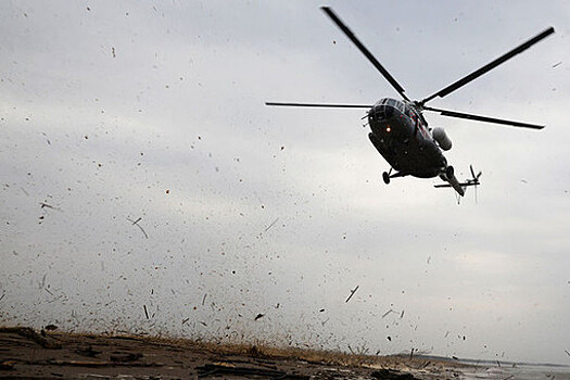 Три человека погибли при крушении вертолета Ми-8 на аэродроме "Байкал" в Бурятии