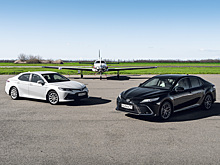 Два литра и вариатор: знакомимся с обновленной Toyota Camry