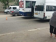 В Энгельсе в дачном автобусе Mercedes-Benz упала пожилая женщина