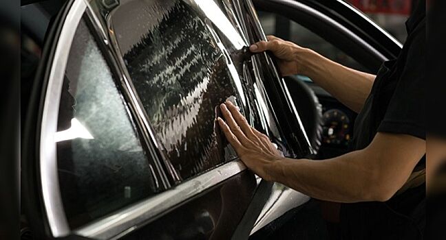 Автоэксперты прокомментировали новые требования к тонировке автомобилей, вступившие в силу в РФ