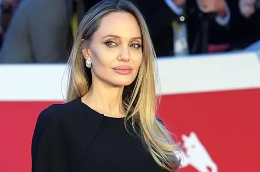 Анджелину Джоли пригласили в новые регионы РФ