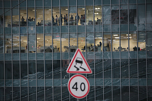 Россияне стали проводить больше времени на работе