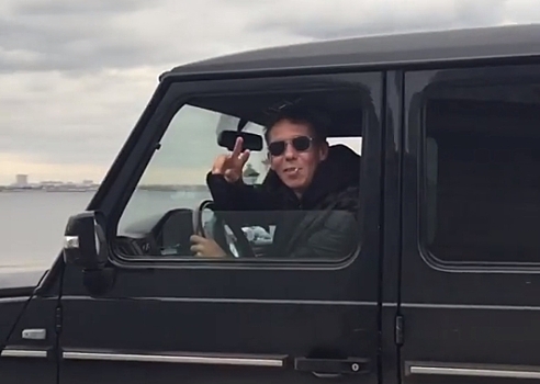 Панин проехал по тротуару Саратова на Gelandewagen