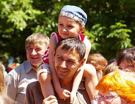 «Родитель – не главное в жизни ребенка»: психолог Наталья Толстая – о воспитании успешных детей