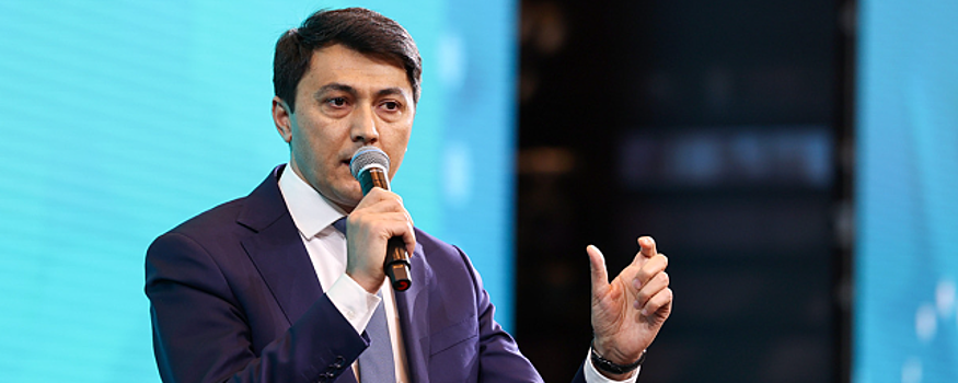 Узбекистанских медиков и учителей ждет значительное повышение зарплат