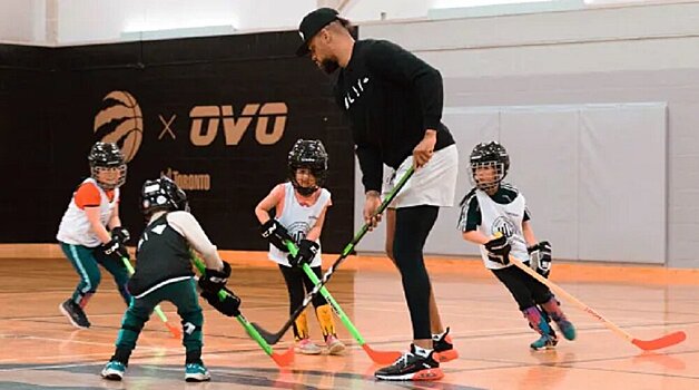 Альянс Алиу запустил программу для недостаточно представленных в спорте детей с целью познакомить их с хоккеем