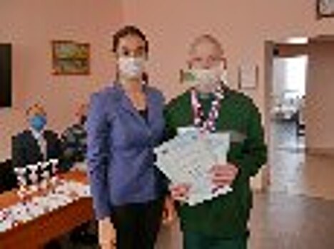 Призер Олимпийских игр Любовь Шутова вручила награды победителям Всероссийской спартакиады в Новосибирской воспитательной колонии 