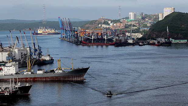 "Черноморнефтегаз" создаст у Керчи международный порт