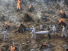 Более 300 тысяч человек в сутки заболели коронавирусом в Индии