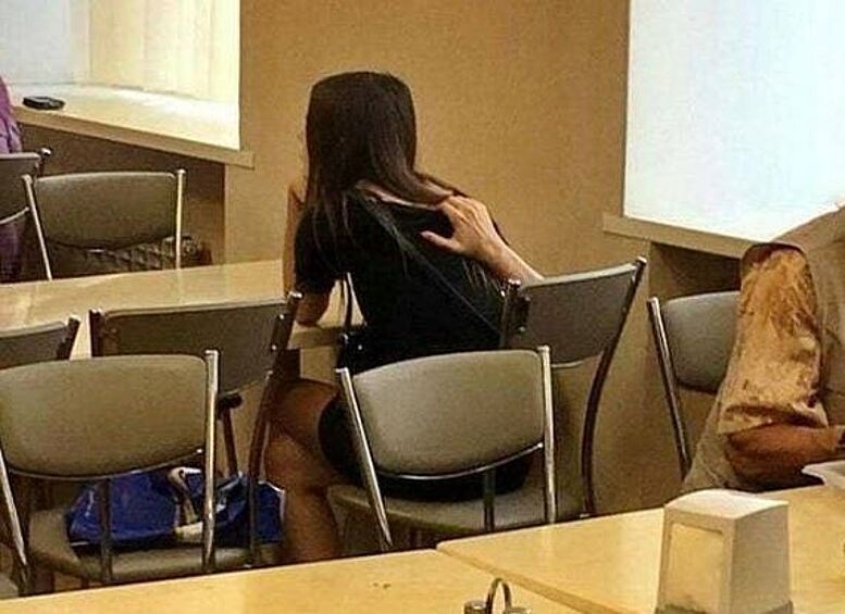 Чья это рука? Рука девушки? 